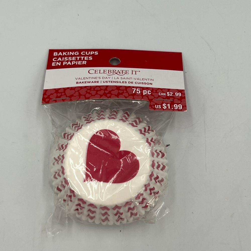 Celebrate It Valentine Party Bundle 8pc Red Pink Heart Decor Bags Brand New